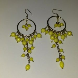 Vintage inspired yellow bead earings